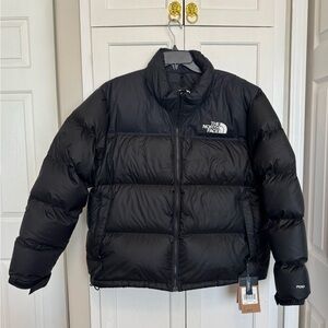 The North Face 700  Women Black Puffer Jacket